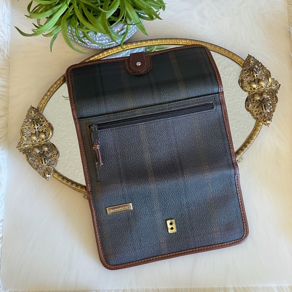 Vintage Liz Claiborne trifold wallet in navy plaid - Picture 6 of 12